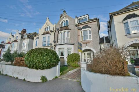 2 bedroom ground floor flat for sale, Woodville Road, Bexhill-on-Sea, TN39