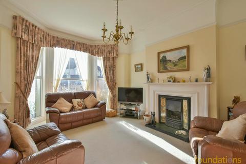 2 bedroom ground floor flat for sale, Woodville Road, Bexhill-on-Sea, TN39