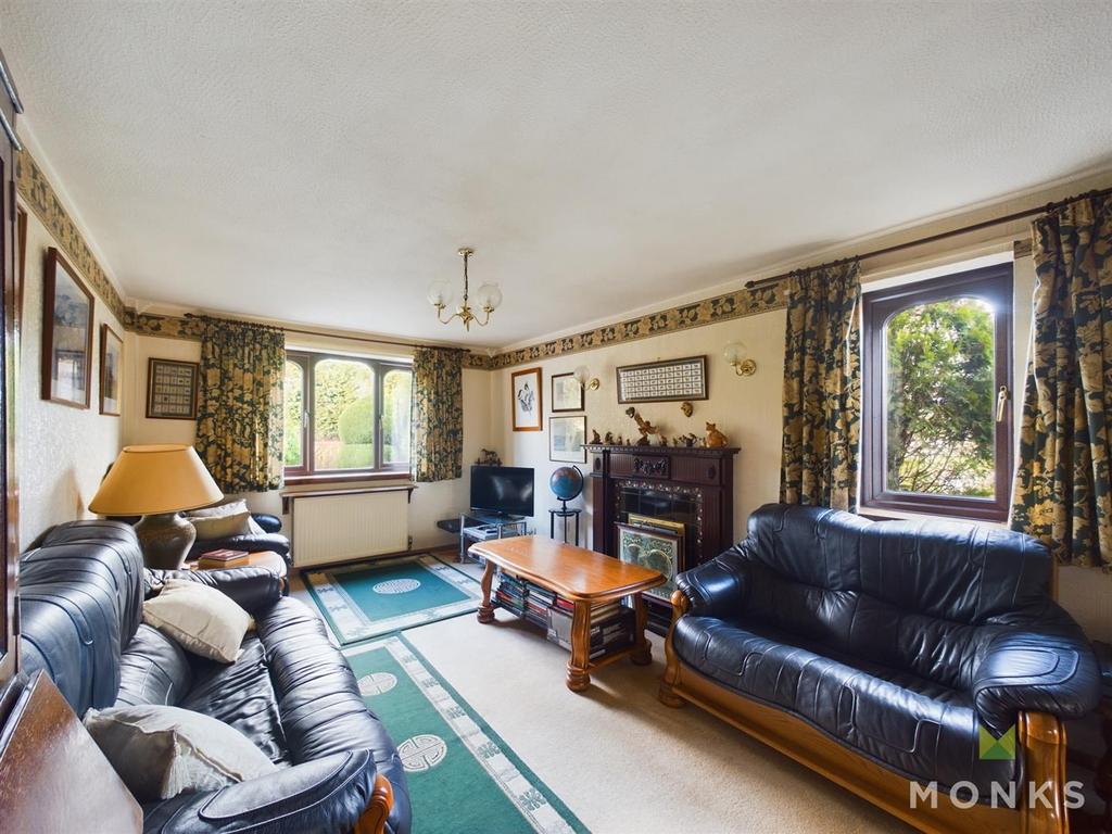 Soulton Road, Wem, Shrewsbury 3 bed detached house for sale £330,000
