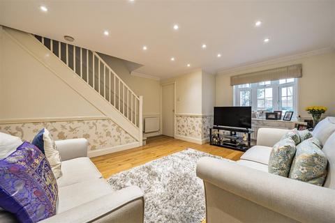 3 Culloden Close, London, SE16 3JH