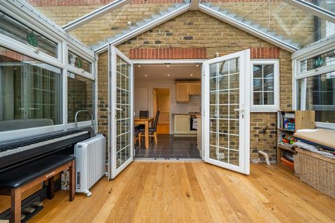 3 Culloden Close, London, SE16 3JH