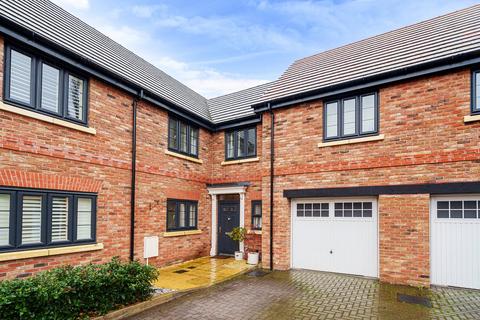 3 bedroom terraced house for sale, Shepherds Place, Shefford, SG17