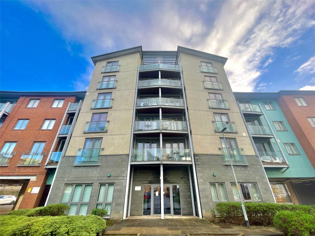 Worsdell Drive, Gateshead, NE8 2 bed flat - £127,500