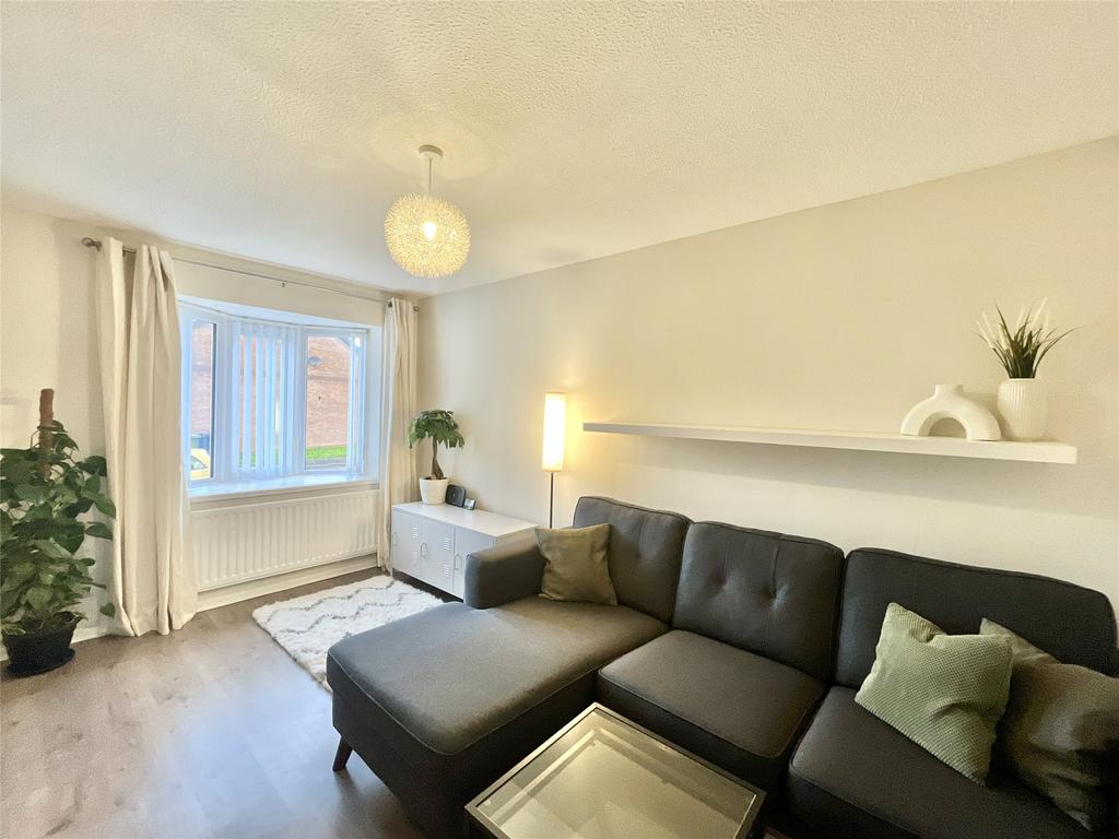 Tyne View Place, Gateshead, NE8 2 bed terraced house £110,000