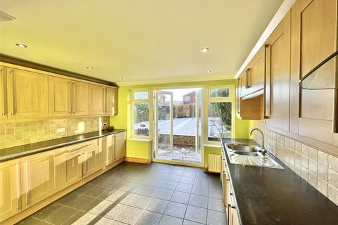 18 Catton Grove, Sunniside, Newcastle Upon Tyne, NE16 5XT