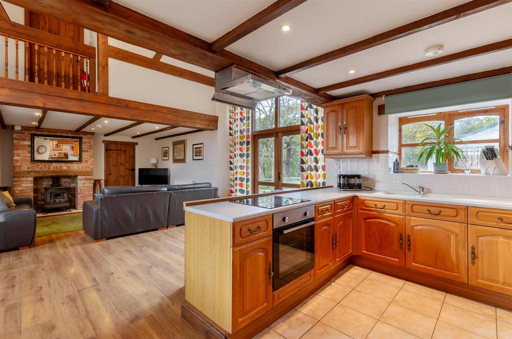 Buzzard Cottage - Kitchen/Living Room