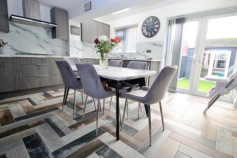 7 Castle View, Tamworth, B77 1AP