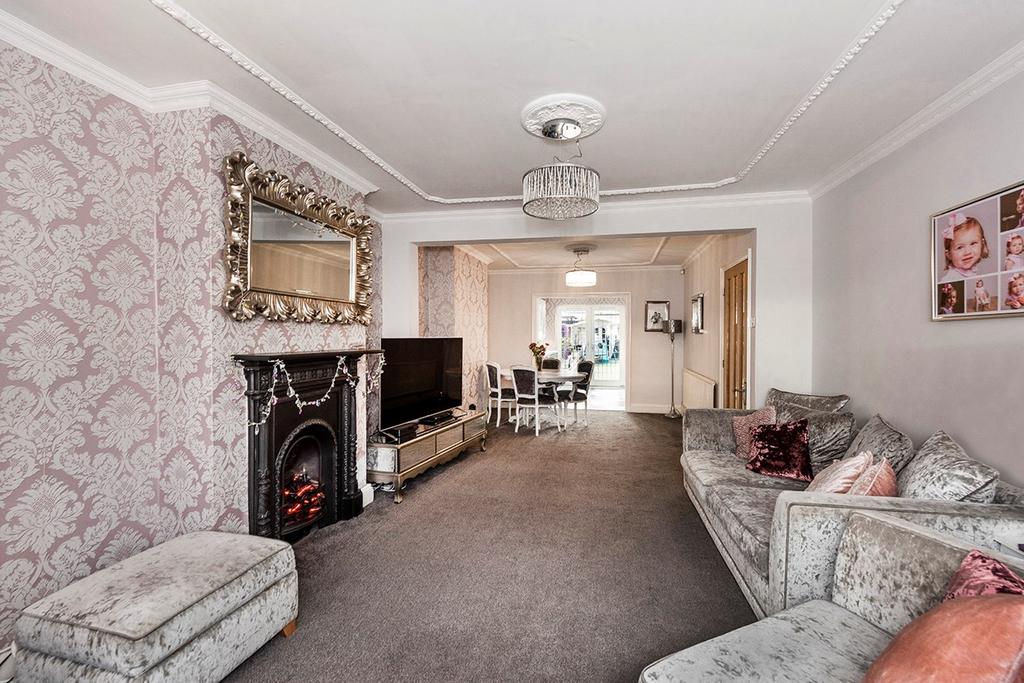 Axminster Crescent, Kent, Welling, DA16 4 bed semidetached house for