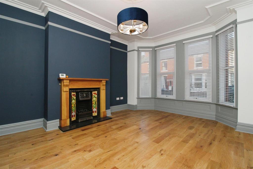 Thorndale Road, Waterloo, Liverpool 4 bed terraced house for sale £