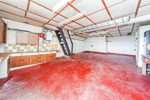 18 Denner Road, London, E4 7SQ