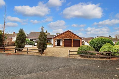 3 bedroom detached bungalow for sale, Lon Helyg, Llechryd, Cardigan