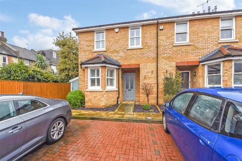 1 Barneby Close, Twickenham, TW2 6RR