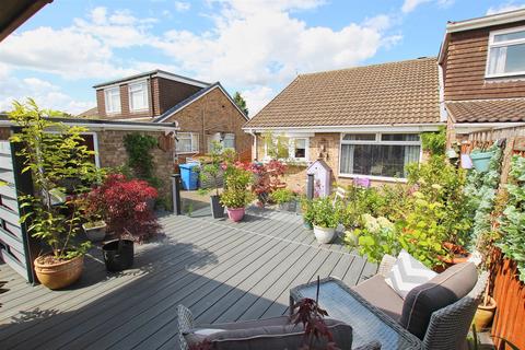 33 Beech Close, Sproatley, Hull, HU11 4XB