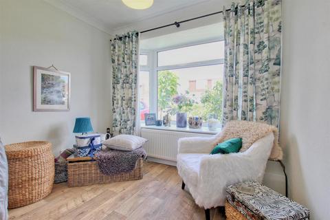 33 Beech Close, Sproatley, Hull, HU11 4XB