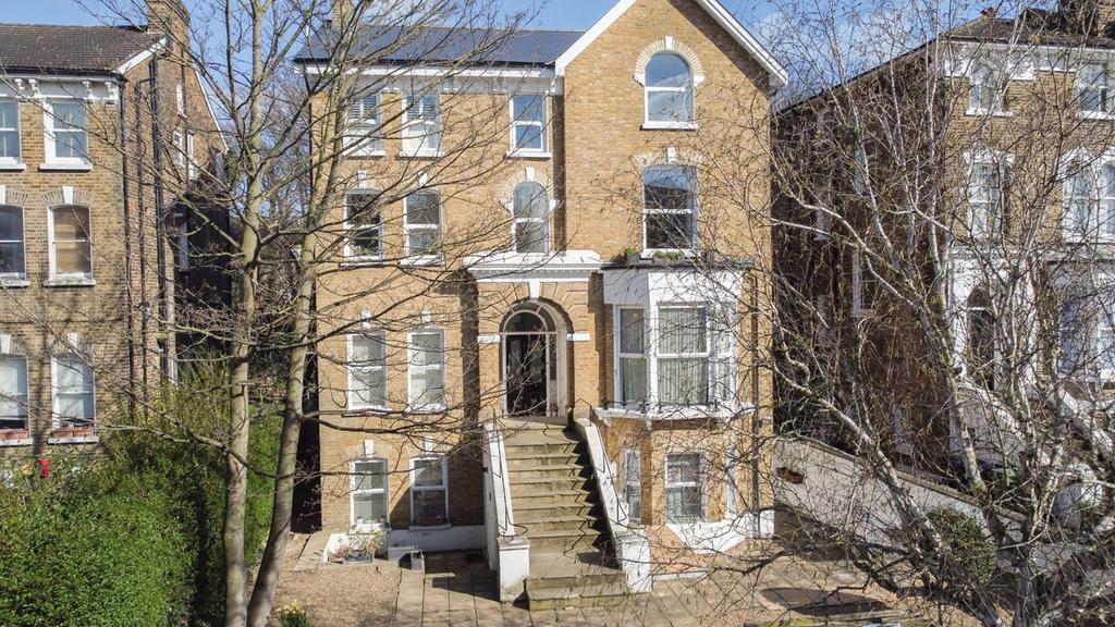 Manor Park, Hither Green, London, SE13 2 bed flat for sale £475,000