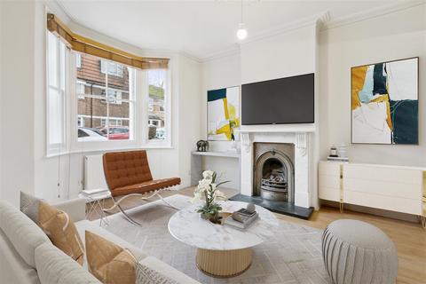 7 Paxton Road, London, W4 2QT