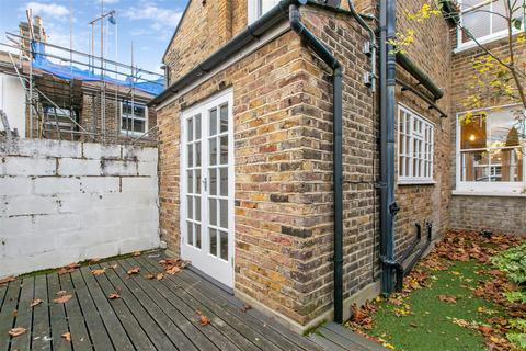7 Paxton Road, London, W4 2QT