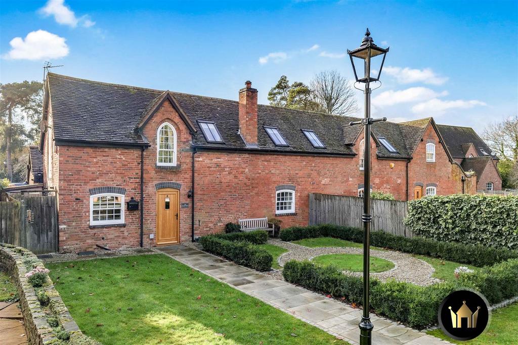 Hillfield Hall Court, Solihull 4 bed house for sale £675,000
