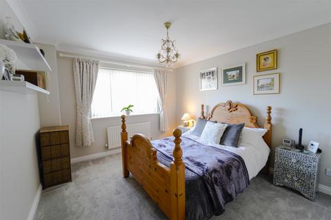 23 Mill Road, Dunton Green, Sevenoaks, TN13 2UZ