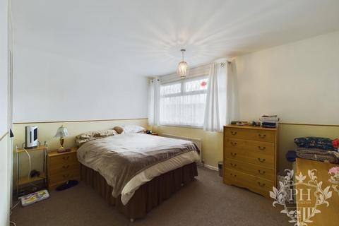 3 bedroom terraced house for sale, Skirbeck Avenue, Middlesbrough