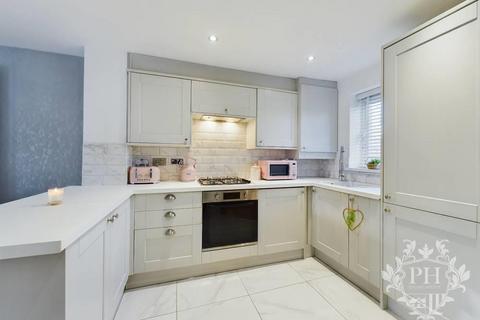 28 Buckthorn Grove, Middlesbrough, TS8 9BF