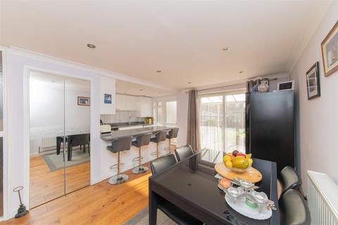 4 bedroom house for sale - Colin Drive, Colindale, London