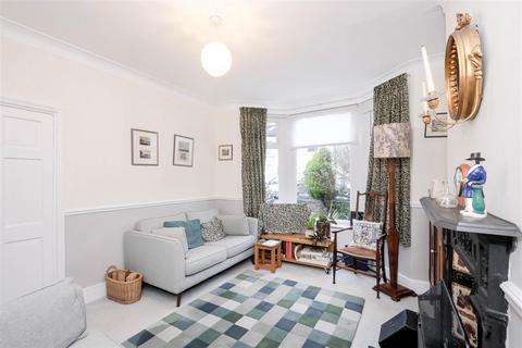 11 Greville Road, London, E17 9HG