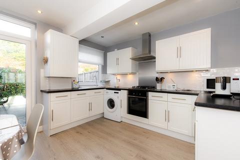 5 Maple Crescent, Sidcup, DA15 9LT