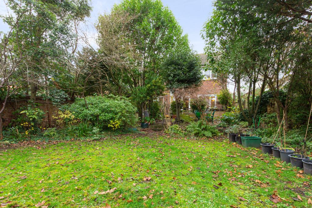 Priestlands Park Road, Sidcup, DA15 3 bed detached house for sale £