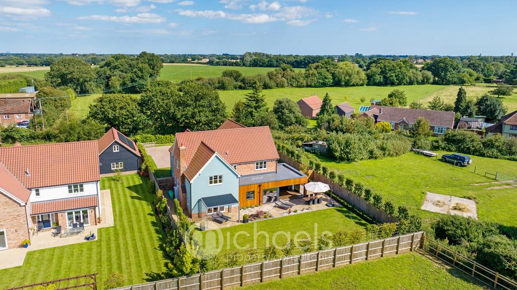 The Heath, Mistley, Manningtree, CO11 4 bed detached house for sale £