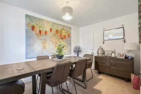 8 Blade Road, Colchester, CO4 5ZU