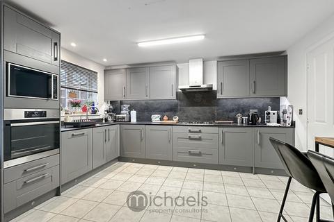 8 Blade Road, Colchester, CO4 5ZU