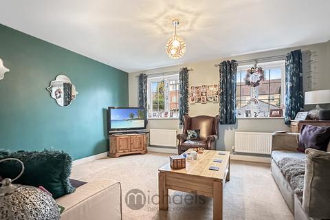 8 Blade Road, Colchester, CO4 5ZU