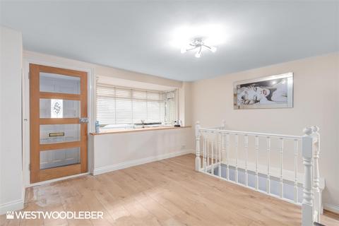 1 bedroom flat for sale, Old Highway, Hoddesdon EN11