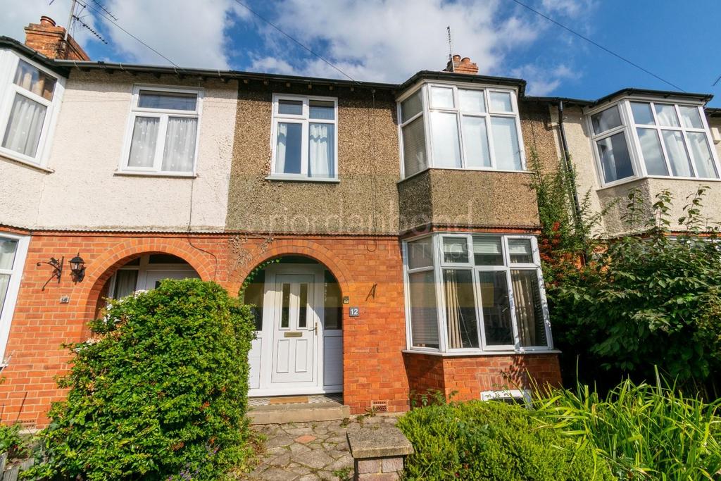 Barry Road, Abington, Northampton NN1 3 bed terraced house to rent £1,200 pcm (£277 pw)