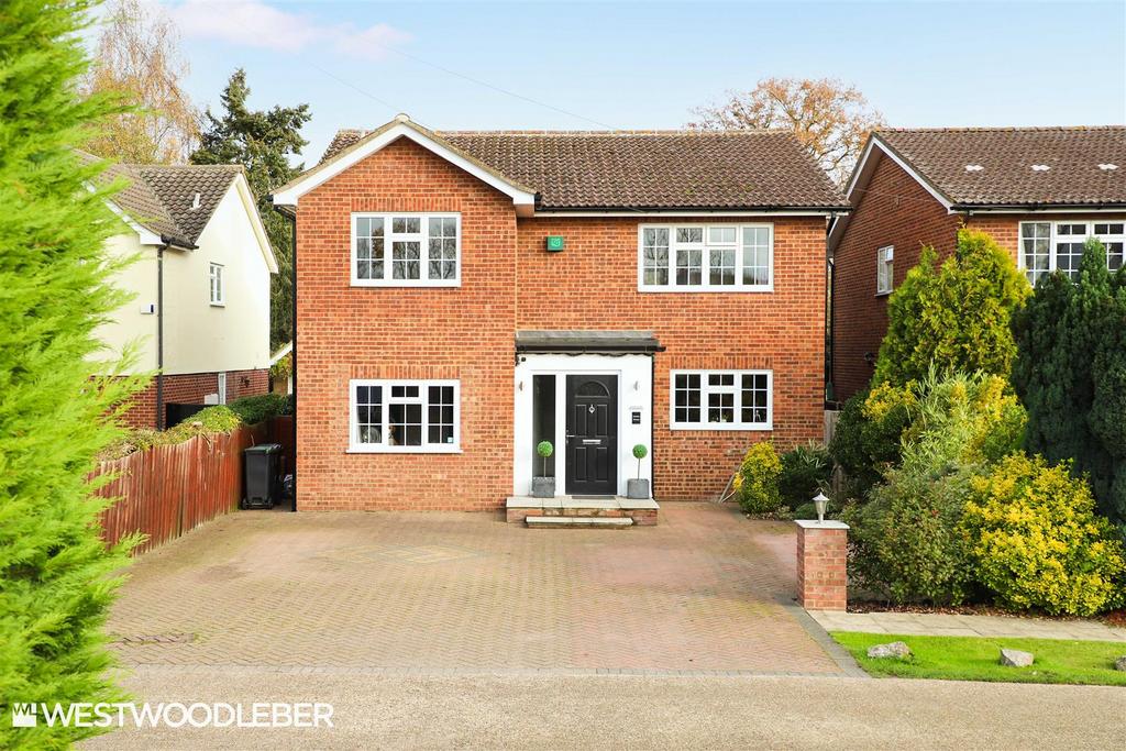 Riverside Avenue, Broxbourne EN10 5 bed detached house for sale £