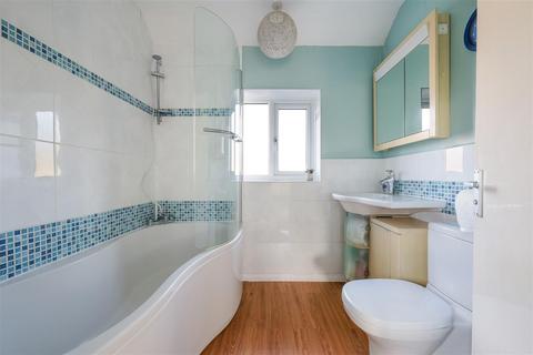 103 Bletchingley Road, Merstham, Redhill, RH1 3QG