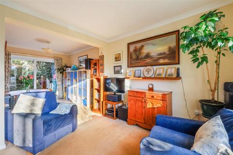 103 Bletchingley Road, Merstham, Redhill, RH1 3QG