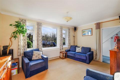 103 Bletchingley Road, Merstham, Redhill, RH1 3QG