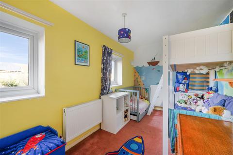 103 Bletchingley Road, Merstham, Redhill, RH1 3QG
