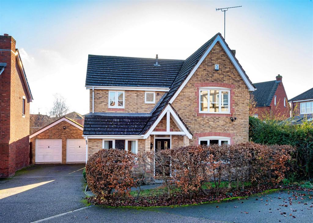 17 Holendene Way, Wombourne, Wolverhampton 4 bed detached house for