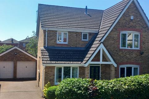 17 Holendene Way, Wombourne, Wolverhampton, WV5 8EP