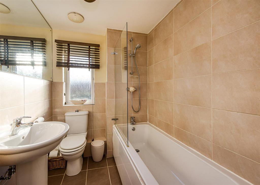 17 Holendene Way-bathroom.jpg