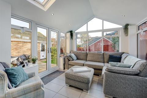 17 Holendene Way, Wombourne, Wolverhampton, WV5 8EP