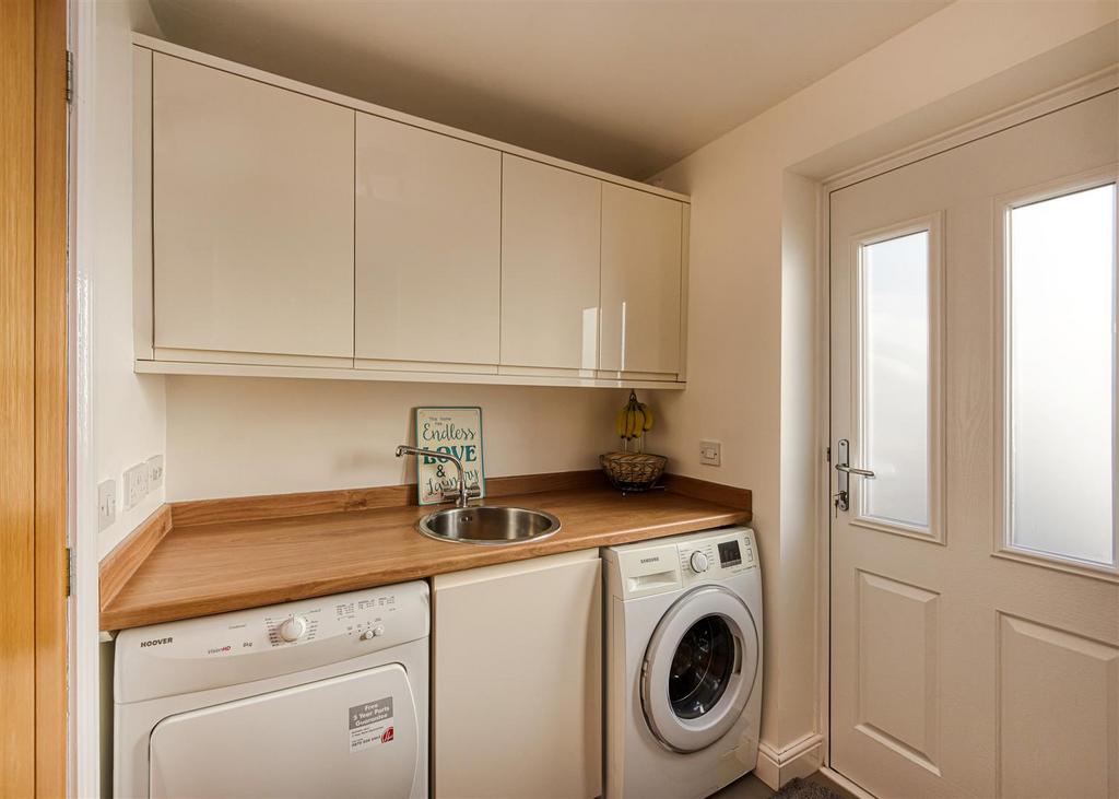 17 Holendene Way-utility.jpg