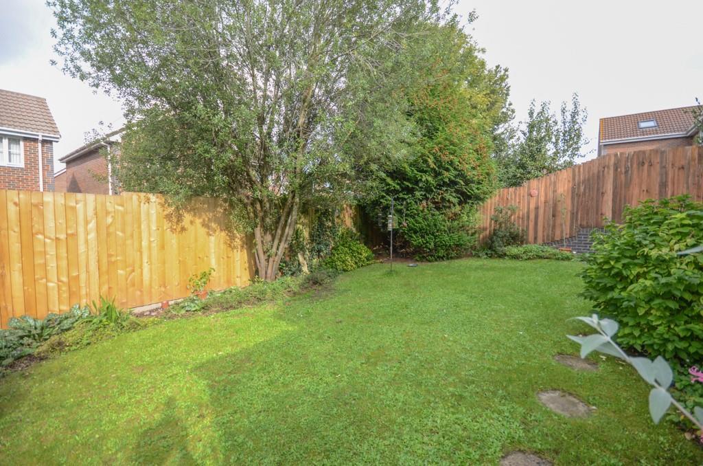 Rear garden pic 2.jpg