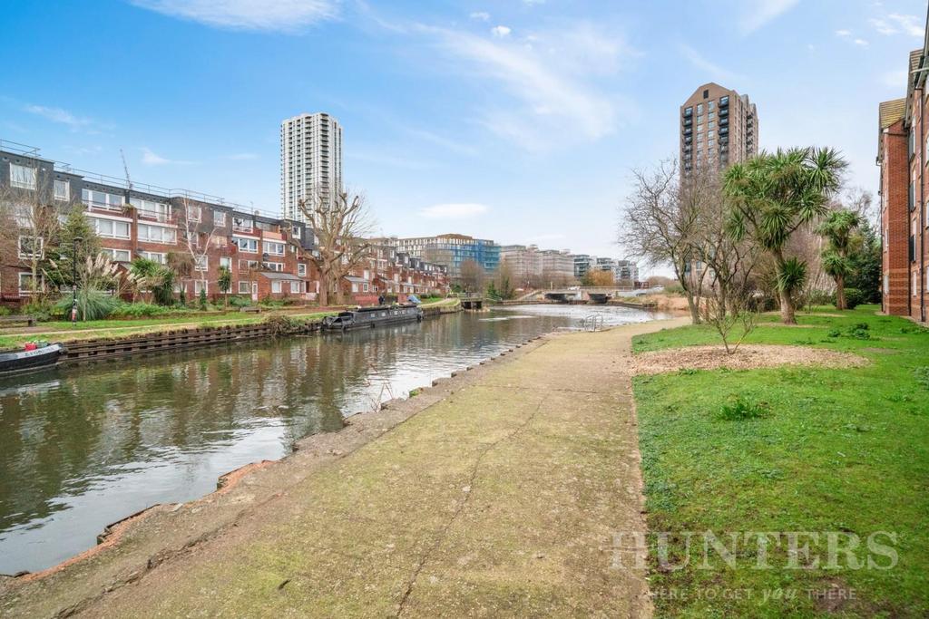 137 Bream Close N17 9 DQ-2.jpg