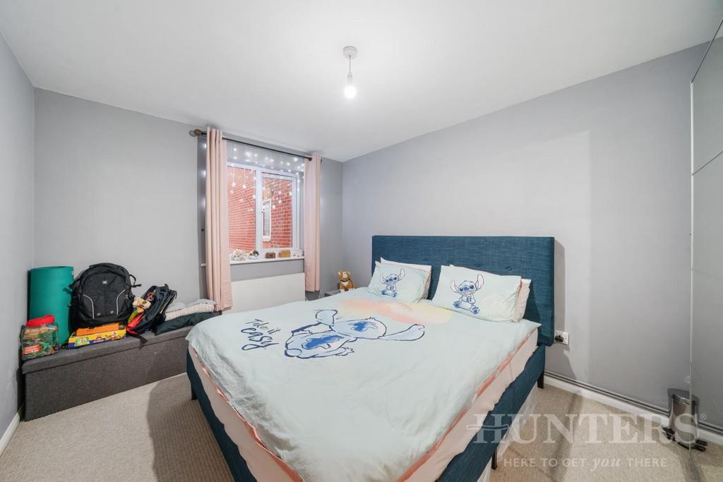 137 Bream Close N17 9 DQ-4.jpg
