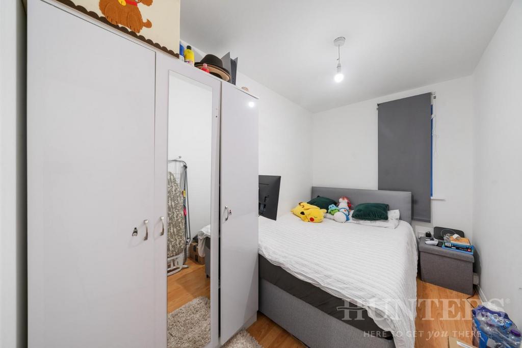 137 Bream Close N17 9 DQ-6.jpg