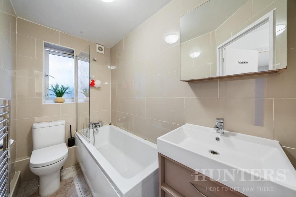 137 Bream Close N17 9 DQ-7.jpg